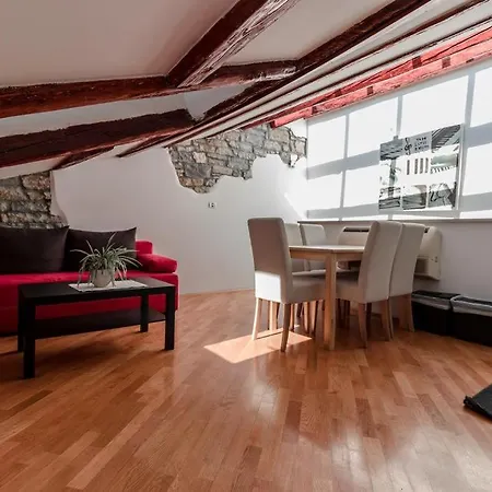 Artemus Music Apartment Piran