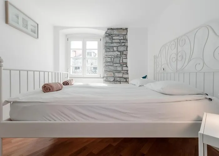 アパート Artemus Music ピラン